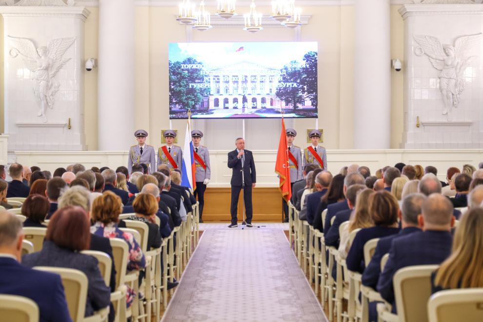 Руководитель представительства Дагестана в Санкт Петербурге Гасан Гасанов награжден почётным знаком «За особые заслуги в области международного сотрудничества Санкт Петербурга»
